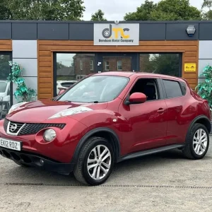 2012 Nissan Juke 1.6 Tekna Euro 5 (s/s) 5-door hatchback petrol manual