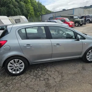 2012 Vauxhall Corsa 1.4 SE 5-door Hatchback - Image 3