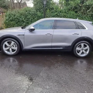 2020 Audi e-tron 50 Technik Quattro Estate - Image 2