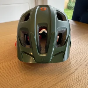 Scott cycle helmet 51-55cm excellent condition - Image 4