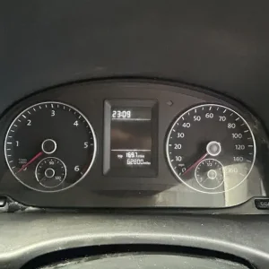 2014 Volkswagen Caddy C20 Startline TDI Panel Van - Image 2