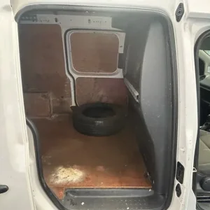 2014 Volkswagen Caddy C20 Startline TDI Panel Van - Image 4