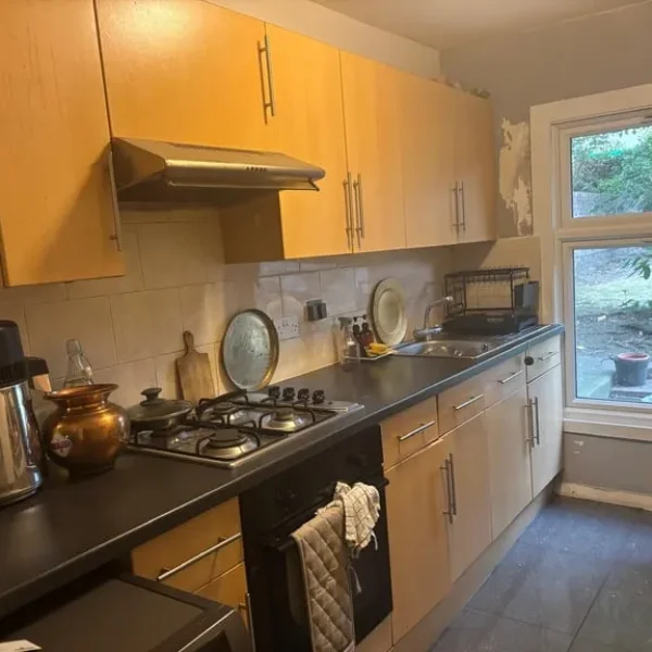 Kitchen units and fittings