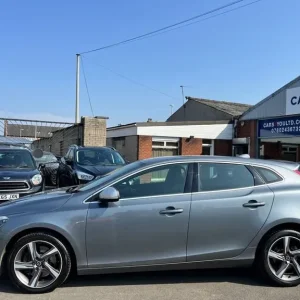 2016 Volvo V40 D4 R-Design Lux Nav Hatchback - Image 6