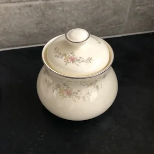 Royal Doulton Tea Service - Image 3