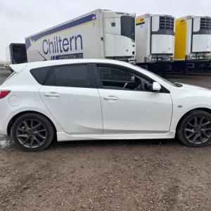 2013 Mazda 3 1.6d Venturer 5-door hatchback - Image 2