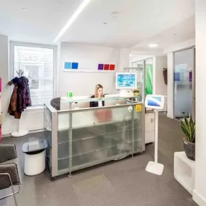 Furnished office spaces for 3 to 60 desks - Image 2