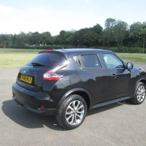 2018 Nissan Juke 1.6 Tekna 5-door Hatchback with Bose Audio and Leather Interior - Image 4