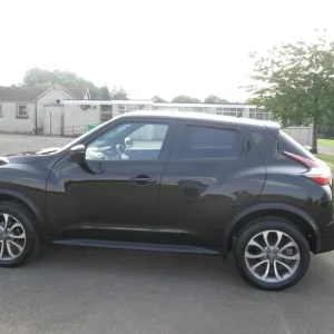 2018 Nissan Juke 1.6 Tekna 5-door Hatchback with Bose Audio and Leather Interior - Image 8