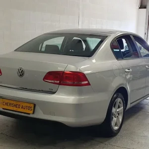 VOLKSWAGEN PASSAT 1.6 TDI BLUEMOTION GEN 28,000 MILES - Image 2