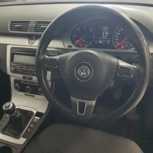 VOLKSWAGEN PASSAT 1.6 TDI BLUEMOTION GEN 28,000 MILES - Image 8