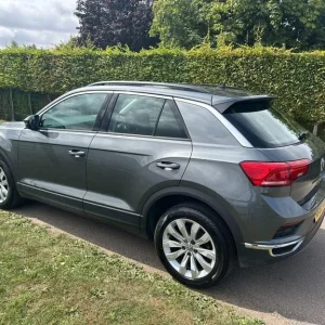 2018 Volkswagen T-Roc 1.6 TDI SE Euro 6 Diesel Manual 5-door SUV - Image 8