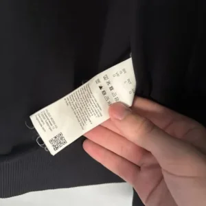 Hugo Boss black and blue zip up jacket - Image 5