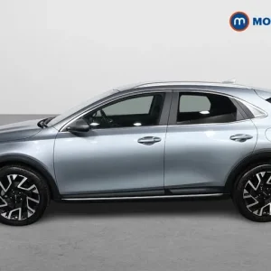 2024 Kia XCeed 1.5T GDi ISG 3-door hatchback with manual transmission - Image 4