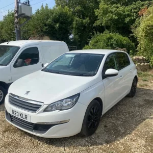 Peugeot 308 hatchback 2015 manual 5-door - Image 2