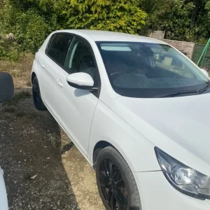 Peugeot 308 hatchback 2015 manual 5-door - Image 3