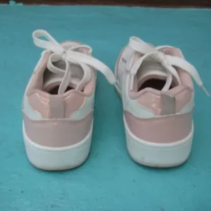 Primark Child Trainers UK Size 1/2 EURO Size 33/34 - Image 4