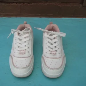 Primark Child Trainers UK Size 1/2 EURO Size 33/34