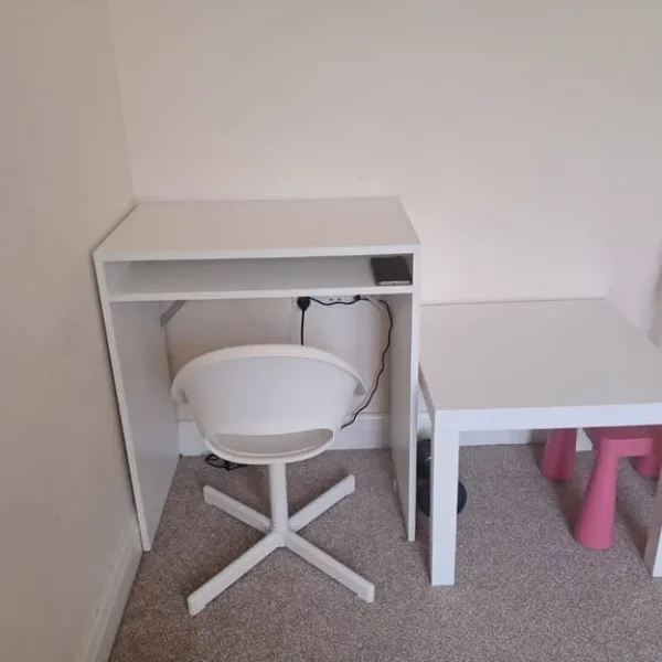 child table and chairs