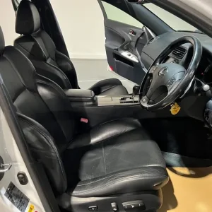 2009 Lexus IS 5.0L V8 4dr Petrol Automatic - Image 5