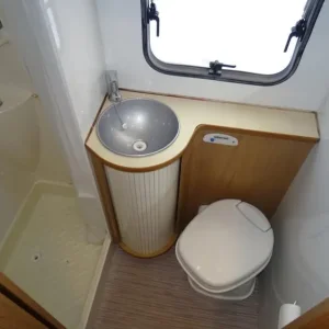 2015 Rimor Seal 5 6-berth motorhome - Image 8