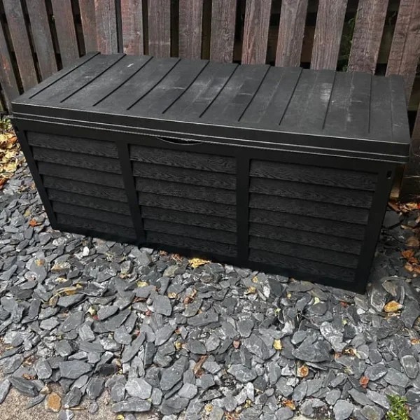 Garden storage box