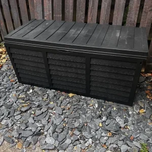 Garden storage box