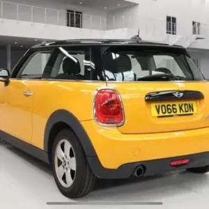 2016 MINI Cooper Hatchback 1.5 Petrol Manual - Image 3