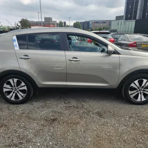 2011 Kia Sportage KX-3 Crdi with Sat Nav and Panoramic Roof - Image 8