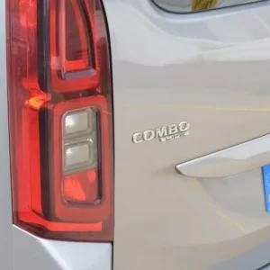 Vauxhall Combo Life 1.2 GPF Energy Petrol - Image 5