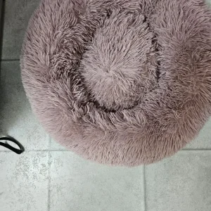 Pink donut bed - Image 2