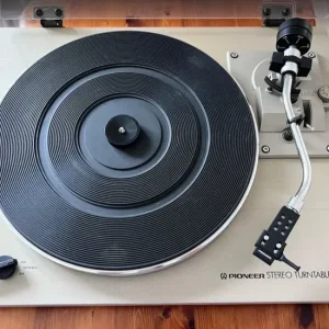 1980 Pioneer HiFi Stereo System with Turntable and Speakers - Image 7