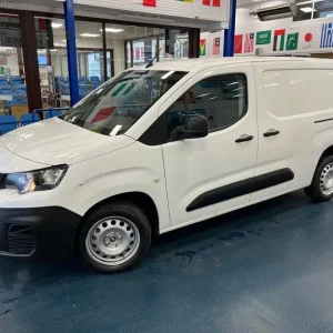 2020 Peugeot Partner 850 1.5 BlueHDi 100 Professional Crew Van - Image 3