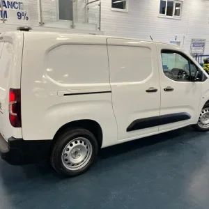 2020 Peugeot Partner 850 1.5 BlueHDi 100 Professional Crew Van - Image 5