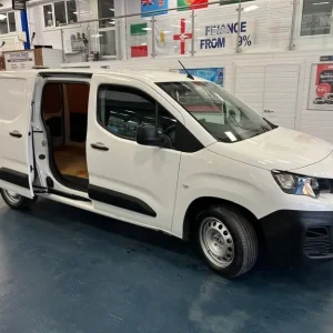 2020 Peugeot Partner 850 1.5 BlueHDi 100 Professional Crew Van - Image 6