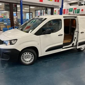 2020 Peugeot Partner 850 1.5 BlueHDi 100 Professional Crew Van - Image 7