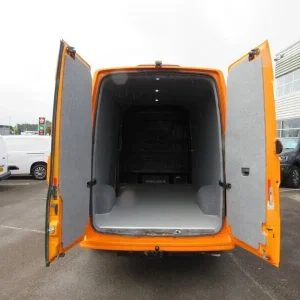 2021 Volkswagen Crafter TDI CR35 Trendline 140 BHP MWB Business Pack Euro 6 Orange - Image 7