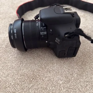 Canon EOS 600D Camera Bundle with Lenses and Accessories - Image 3