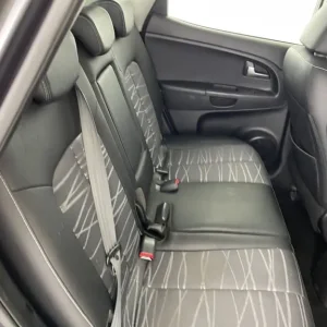 2017 Kia Venga 1.6 4MPV 5-door Petrol Manual with Panoramic Roof and Heated Seats - Image 8