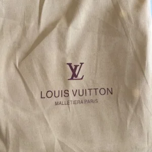 Louis Vuitton Tote bag
