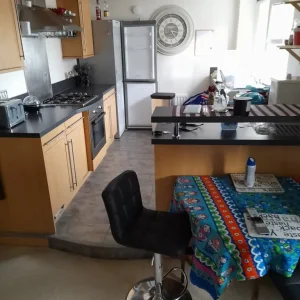 2 bedroom flat on 4th floor
