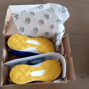 Steph Curry basketball shoes UK8 - Image 4