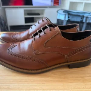 Brogues shoes size 11