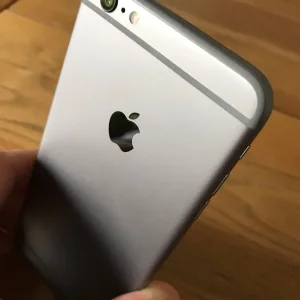 Apple iPhone 6 Plus *UNLOCKED* - Image 4