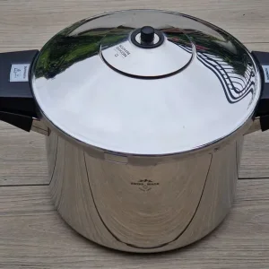 Kuhn Rikon Duromatic Pressure Cooker
