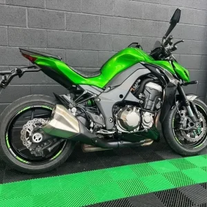 2015 Kawasaki Z1000 Green with 9,200 Miles - Image 4