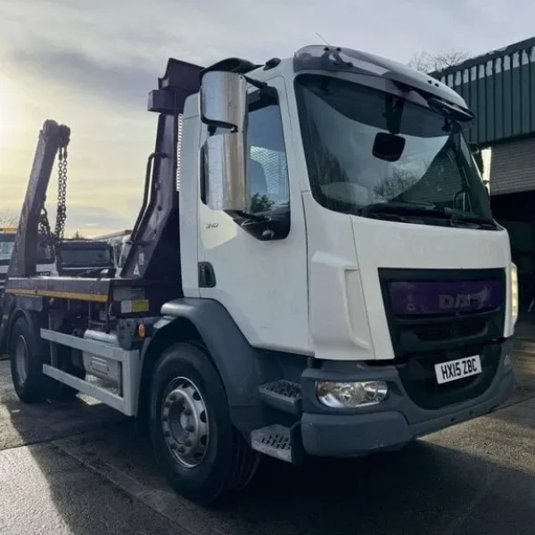 2015 DAF LF-310 Skip Loader