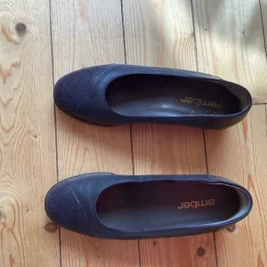 Ladies wedge heel style shoes - Image 2