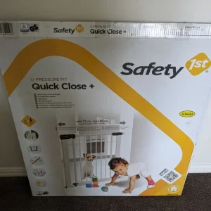 2x Safety 1st child gates