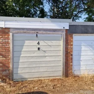 Lock up garage - Image 2